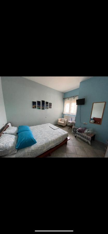 Seaside Apartment With Private Garden Nea Ankhialos Bagian luar foto